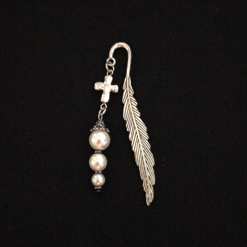 Metal Feather Hook Bookmark w/Metal Cross Bead & 3 White Glass Beads w/Bead Cap - Picture 7 of 9